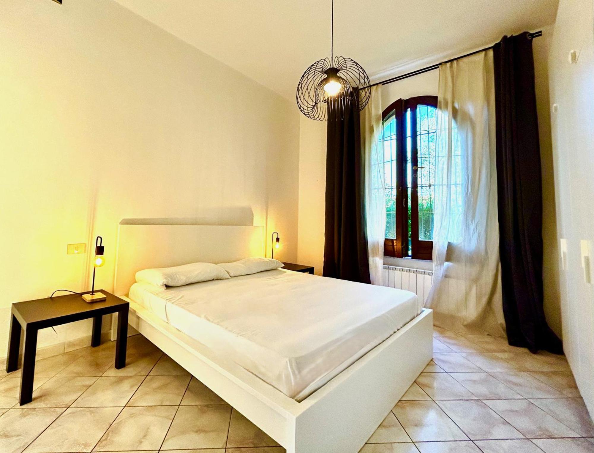 Sunny Apartment Marina di Massa Zewnętrze zdjęcie